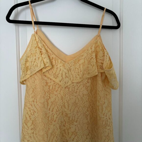 WAYF Off Shoulder Lace Top - Picture 2 of 5